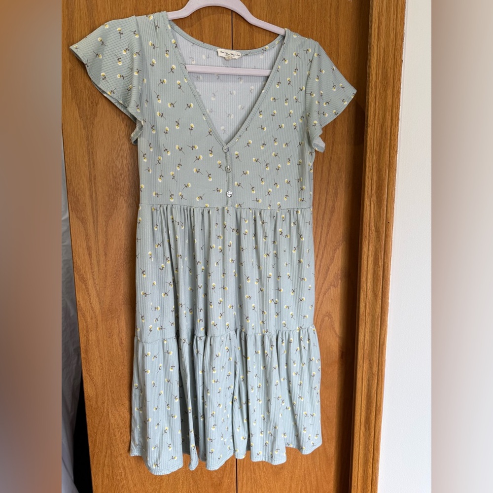 LIGHTLY USED: Light Pastel Green Floral Tiered Dress
